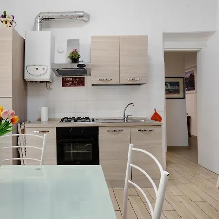 Apartment La First Ludy La Spezia