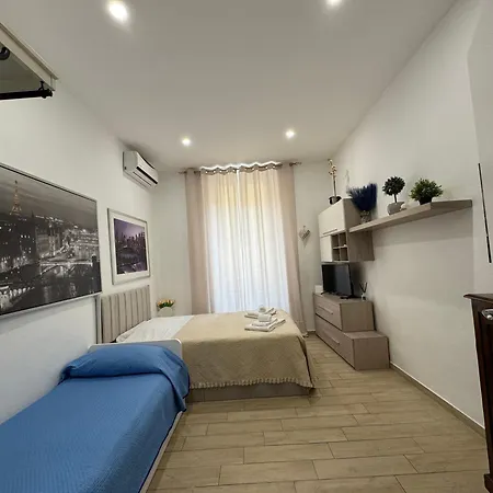 La First Ludy Apartamento *